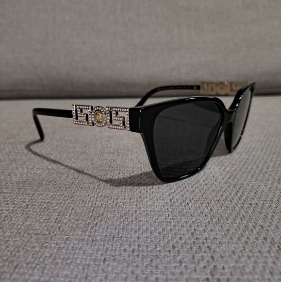 Authentic Versace Sunglasses NWT org $536 - Picture 4 of 16